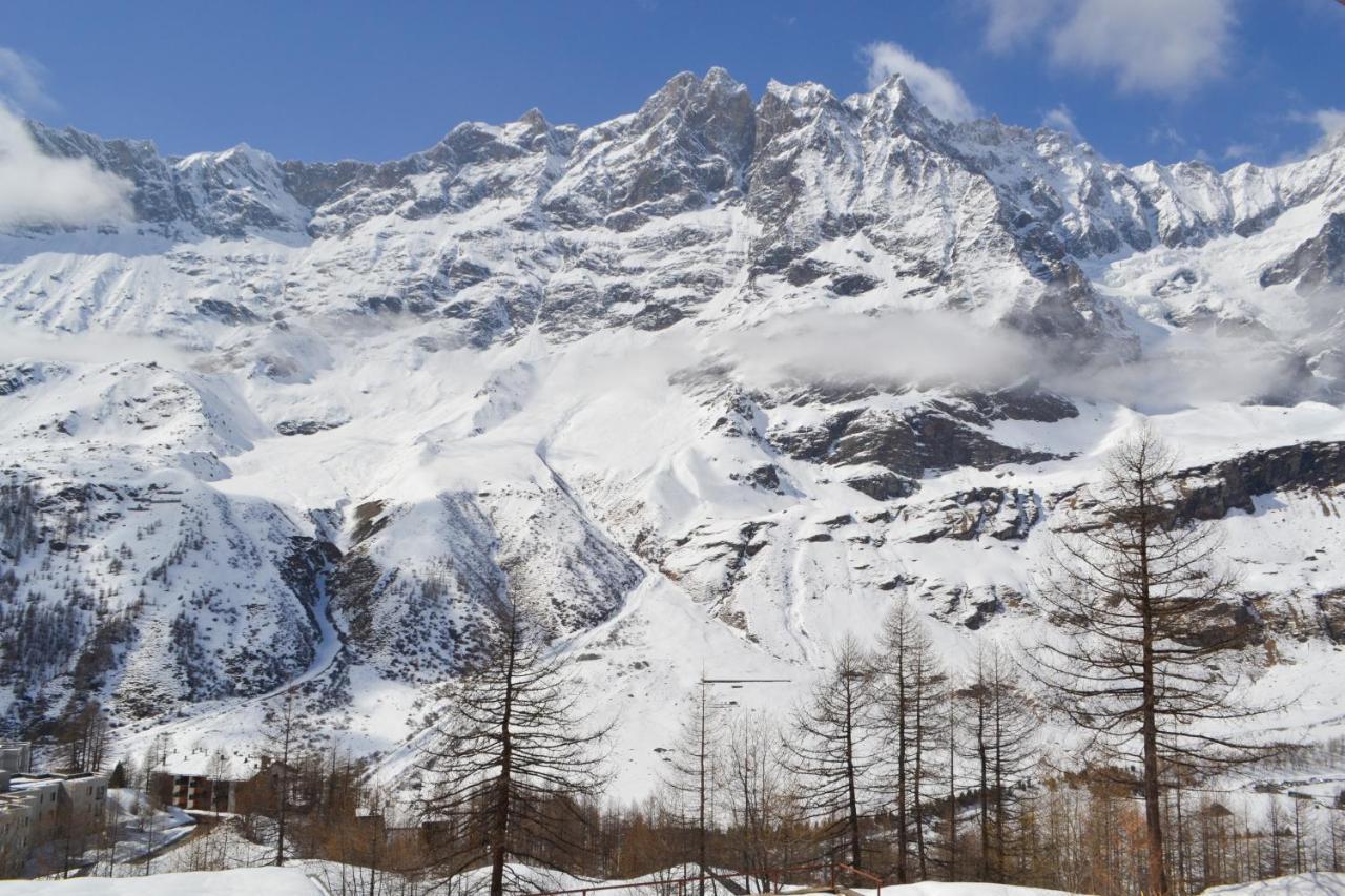 Bilocale Cervinia Cielo Alto Sulle Piste Lägenhet Breuil-Cervinia Exteriör bild