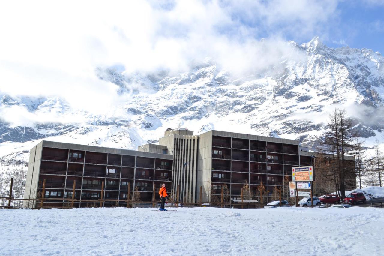 Bilocale Cervinia Cielo Alto Sulle Piste Lägenhet Breuil-Cervinia Exteriör bild